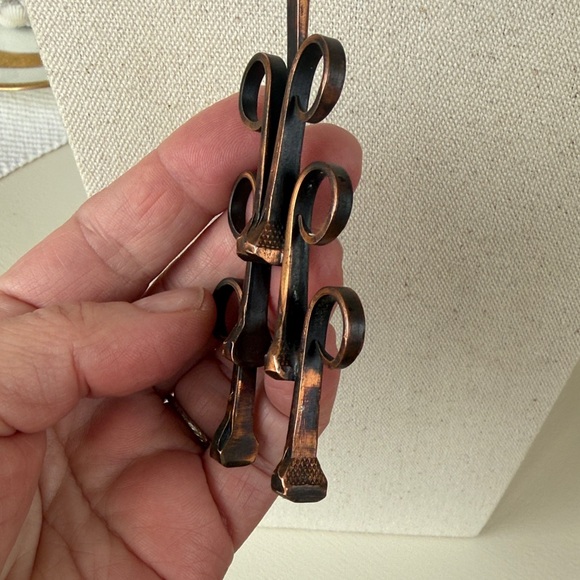 Vintage Brutalist Copper Necklace with Unique Pendant - Picture 10 of 13